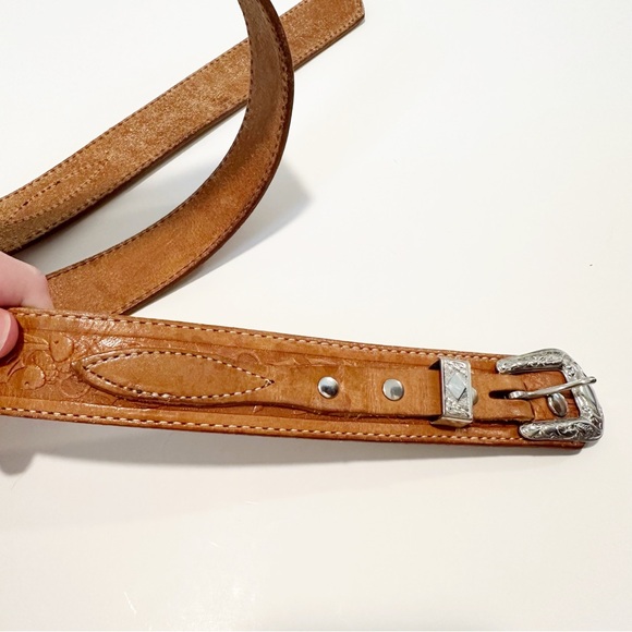 Tooled Leather Western Southwestern Buckle Waist Belt - Picture 5 of 8